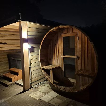 Luxe Boshuisje Met Prive Wellness & Jacuzzi Op De Veluwe Ermelo Eksteriør billede